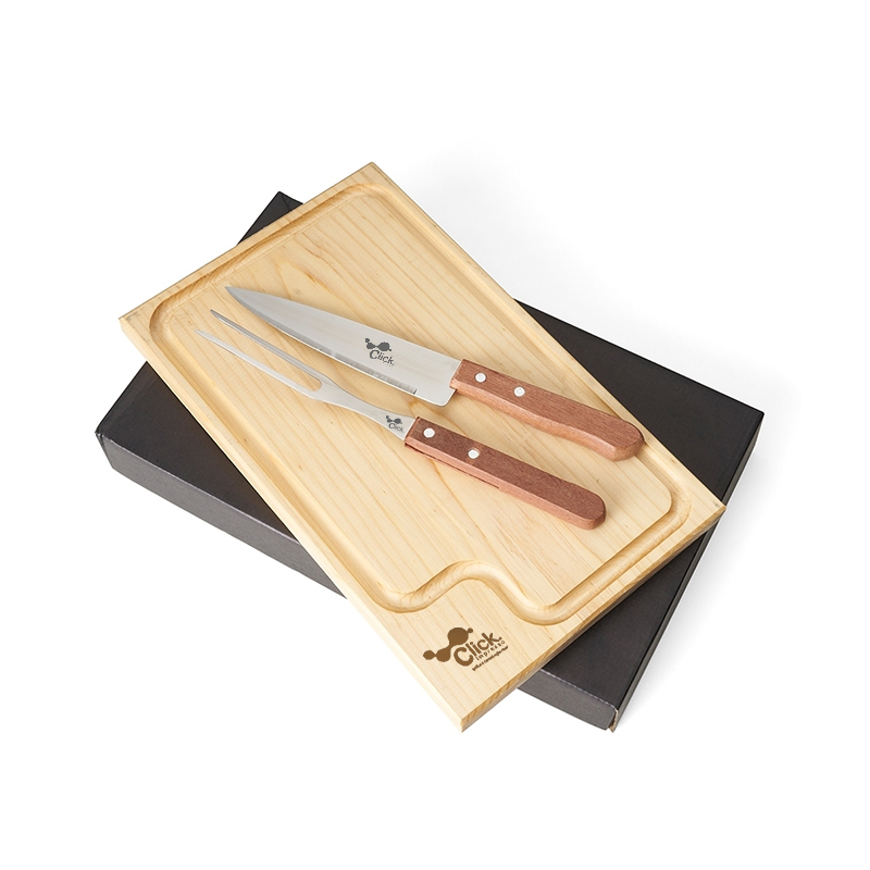 Kit churrasco três peças em estojo de papel kraft, contém: faca, garfo e tábua de corte com canaleta.
Altura : 39 cm
Largura : 23 cm
Espessura : 5,3 cm
Medidas aproximadas para gravação (CxL): 21 cm x 27 cm